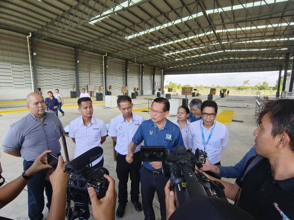 Minister of Transport Sarawak visit PUSPAKOM Kota Samarahan